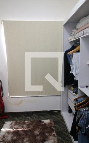 Casa à venda com 100m², 2 quartos e sem vagaCloset