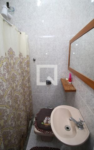 Casa à venda com 100m², 2 quartos e sem vagaBanheiro da Suíte 2