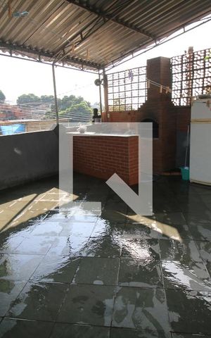 Casa à venda com 100m², 2 quartos e sem vagaQuintal