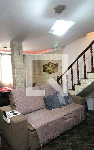 Casa à venda com 100m², 2 quartos e sem vagaSala