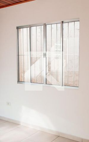 Casa para alugar com 50m², 1 quarto e sem vaga Casa para alugar com 50m², 1 quarto e sem vagaSala