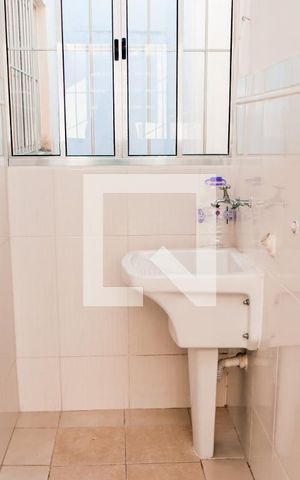 Casa para alugar com 50m², 1 quarto e sem vaga Casa para alugar com 50m², 1 quarto e sem vagaLavanderia
