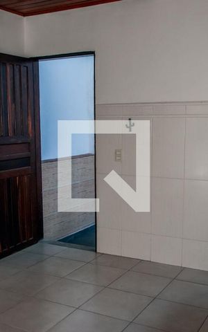 Casa para alugar com 50m², 1 quarto e sem vaga Casa para alugar com 50m², 1 quarto e sem vagaCozinha