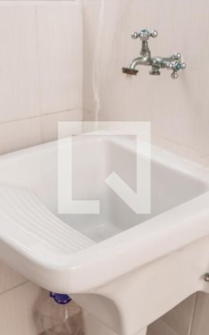 Casa para alugar com 50m², 1 quarto e sem vaga Casa para alugar com 50m², 1 quarto e sem vagaLavanderia