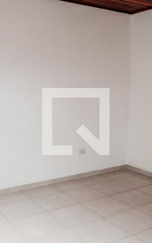 Casa para alugar com 50m², 1 quarto e sem vaga Casa para alugar com 50m², 1 quarto e sem vagaQuarto