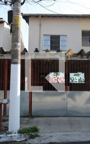 Casa à venda com 116m², 2 quartos e 2 vagasFachada