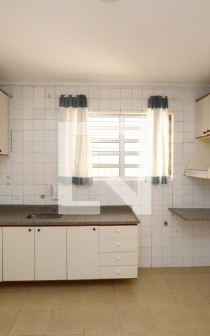Casa à venda com 116m², 2 quartos e 2 vagasCozinha