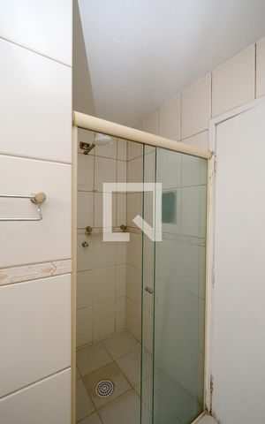 Casa à venda com 116m², 2 quartos e 2 vagasBanheiro