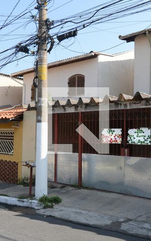 Casa à venda com 116m², 2 quartos e 2 vagasFachada