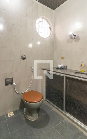 Casa de condomínio para alugar com 140m², 2 quartos e sem vagaBanheiro