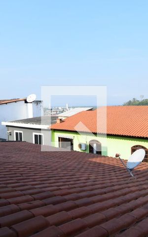 Casa para alugar com 200m², 3 quartos e 2 vagas Casa para alugar com 200m², 3 quartos e 2 vagasVista
