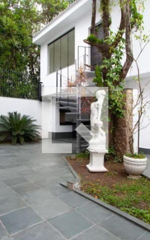 Casa à venda com 360m², 3 quartos e 3 vagas