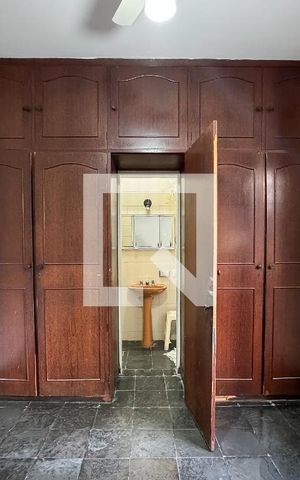Casa à venda com 360m², 4 quartos e sem vaga Casa à venda com 360m², 4 quartos e sem vagaSuíte