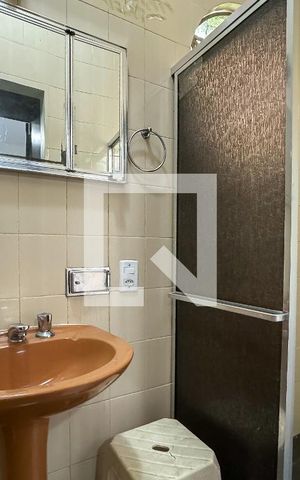 Casa à venda com 360m², 4 quartos e sem vaga Casa à venda com 360m², 4 quartos e sem vagaBanheiro da Suíte