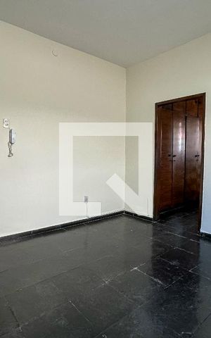 Casa à venda com 360m², 4 quartos e sem vaga Casa à venda com 360m², 4 quartos e sem vagaSala de Jantar