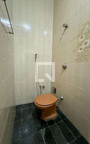 Casa à venda com 360m², 4 quartos e sem vaga Casa à venda com 360m², 4 quartos e sem vagaBanheiro da Suíte