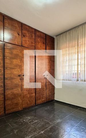 Casa à venda com 360m², 4 quartos e sem vaga Casa à venda com 360m², 4 quartos e sem vagaQuarto 1