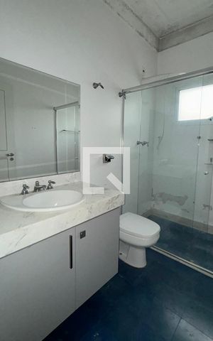 Casa de condomínio à venda com 1100m², 3 quartos e 8 vagasBanheiro da Suíte 1