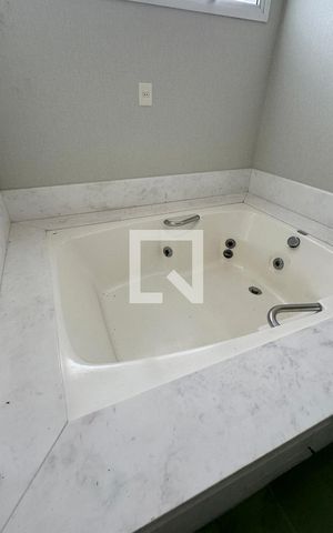 Casa de condomínio à venda com 1100m², 3 quartos e 8 vagasBanheiro da Suíte 3