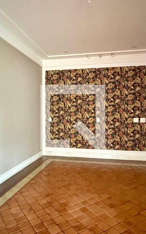 Casa de condomínio à venda com 1100m², 3 quartos e 8 vagasCopa