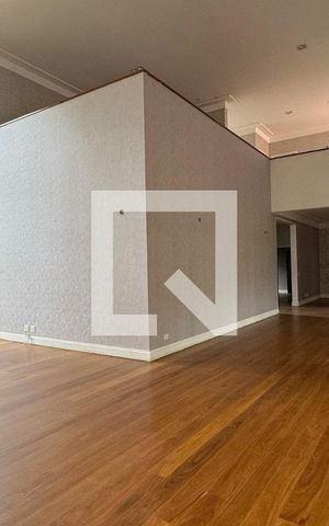 Casa de condomínio à venda com 1100m², 3 quartos e 8 vagasSala