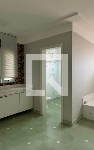 Casa de condomínio à venda com 1100m², 3 quartos e 8 vagasBanheiro da Suíte 3