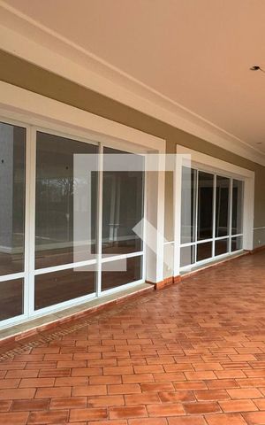 Casa de condomínio à venda com 1100m², 3 quartos e 8 vagasVaranda gourmet