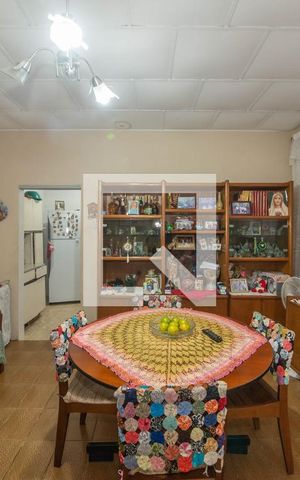 Casa à venda com 267m², 3 quartos e 1 vaga Casa à venda com 267m², 3 quartos e 1 vagaSala