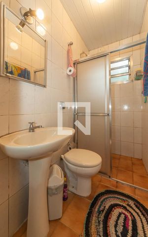Casa à venda com 267m², 3 quartos e 1 vaga Casa à venda com 267m², 3 quartos e 1 vagaBanheiro da Suíte
