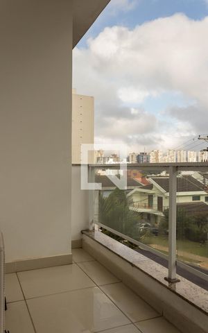 Casa de condomínio à venda com 580m², 4 quartos e 8 vagas Casa de condomínio à venda com 580m², 4 quartos e 8 vagasVaranda da Suíte 1