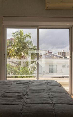 Casa de condomínio à venda com 580m², 4 quartos e 8 vagas Casa de condomínio à venda com 580m², 4 quartos e 8 vagasSuíte 3