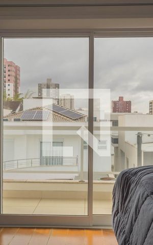 Casa de condomínio à venda com 580m², 4 quartos e 8 vagas Casa de condomínio à venda com 580m², 4 quartos e 8 vagasSuíte 2