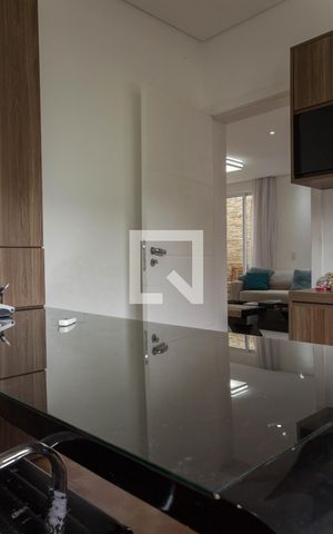 Casa de condomínio à venda com 580m², 4 quartos e 8 vagas Casa de condomínio à venda com 580m², 4 quartos e 8 vagasEscritório