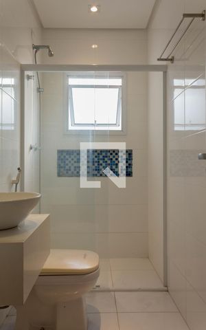 Casa de condomínio à venda com 580m², 4 quartos e 8 vagas Casa de condomínio à venda com 580m², 4 quartos e 8 vagasBanheiro