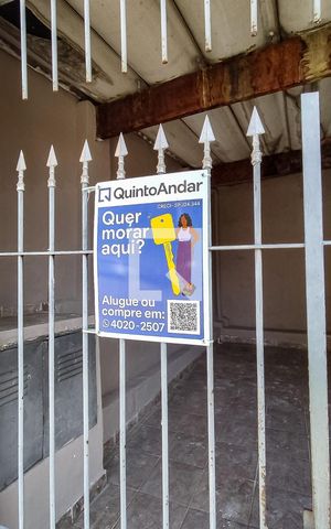 Casa à venda com 125m², 2 quartos e 1 vaga Casa à venda com 125m², 2 quartos e 1 vagaFachada