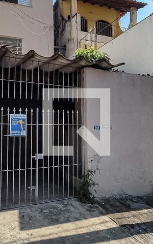 Casa à venda com 125m², 2 quartos e 1 vaga Casa à venda com 125m², 2 quartos e 1 vagaFachada