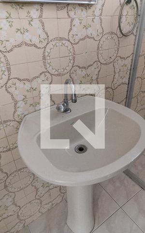 Casa à venda com 125m², 2 quartos e 1 vaga Casa à venda com 125m², 2 quartos e 1 vagaBanheiro
