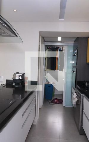 Apartamento para alugar com 248m², 3 quartos e 3 vagasCozinha