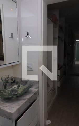 Apartamento para alugar com 248m², 3 quartos e 3 vagasBanheiro da Suíte 2