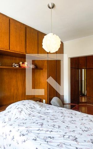 Casa à venda com 240m², 4 quartos e 2 vagas Casa à venda com 240m², 4 quartos e 2 vagasSuíte