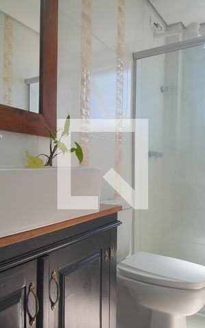 Apartamento à venda com 82m², 2 quartos e 2 vagas Apartamento à venda com 82m², 2 quartos e 2 vagasBanheiro da Suíte