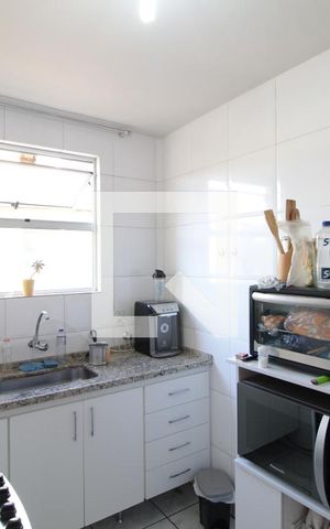 Apartamento à venda com 93m², 2 quartos e 2 vagasCozinha e Área de Serviço