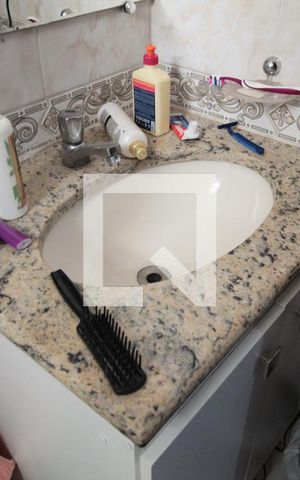 Apartamento à venda com 93m², 2 quartos e 2 vagasBanheiro da Suite