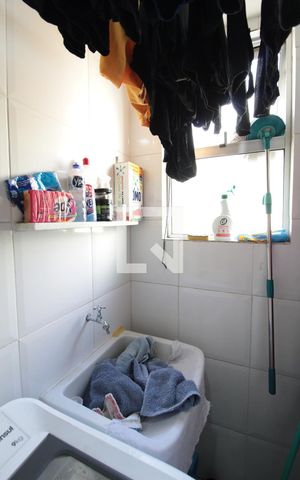 Apartamento à venda com 93m², 2 quartos e 2 vagasCozinha e Área de Serviço