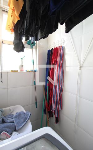 Apartamento à venda com 93m², 2 quartos e 2 vagasCozinha e Área de Serviço