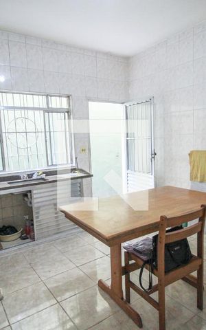 Casa à venda com 341m², 7 quartos e 2 vagas Casa à venda com 341m², 7 quartos e 2 vagasCozinha
