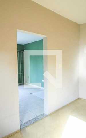 Casa à venda com 341m², 7 quartos e 2 vagas Casa à venda com 341m², 7 quartos e 2 vagasQuarto 2