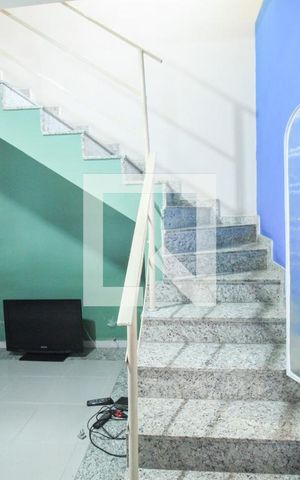 Casa à venda com 341m², 7 quartos e 2 vagas Casa à venda com 341m², 7 quartos e 2 vagasSala