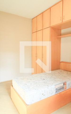 Casa à venda com 341m², 7 quartos e 2 vagas Casa à venda com 341m², 7 quartos e 2 vagasQuarto 3