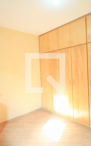 Casa à venda com 341m², 7 quartos e 2 vagas Casa à venda com 341m², 7 quartos e 2 vagasEdícula - Quarto 2